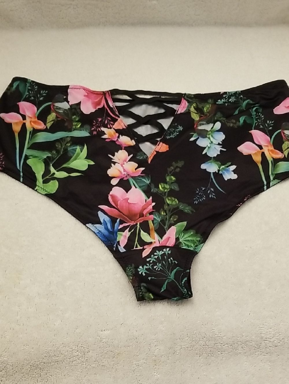 Cacique 14/16 Cheeky Brief Panty - Picture 5 of 10